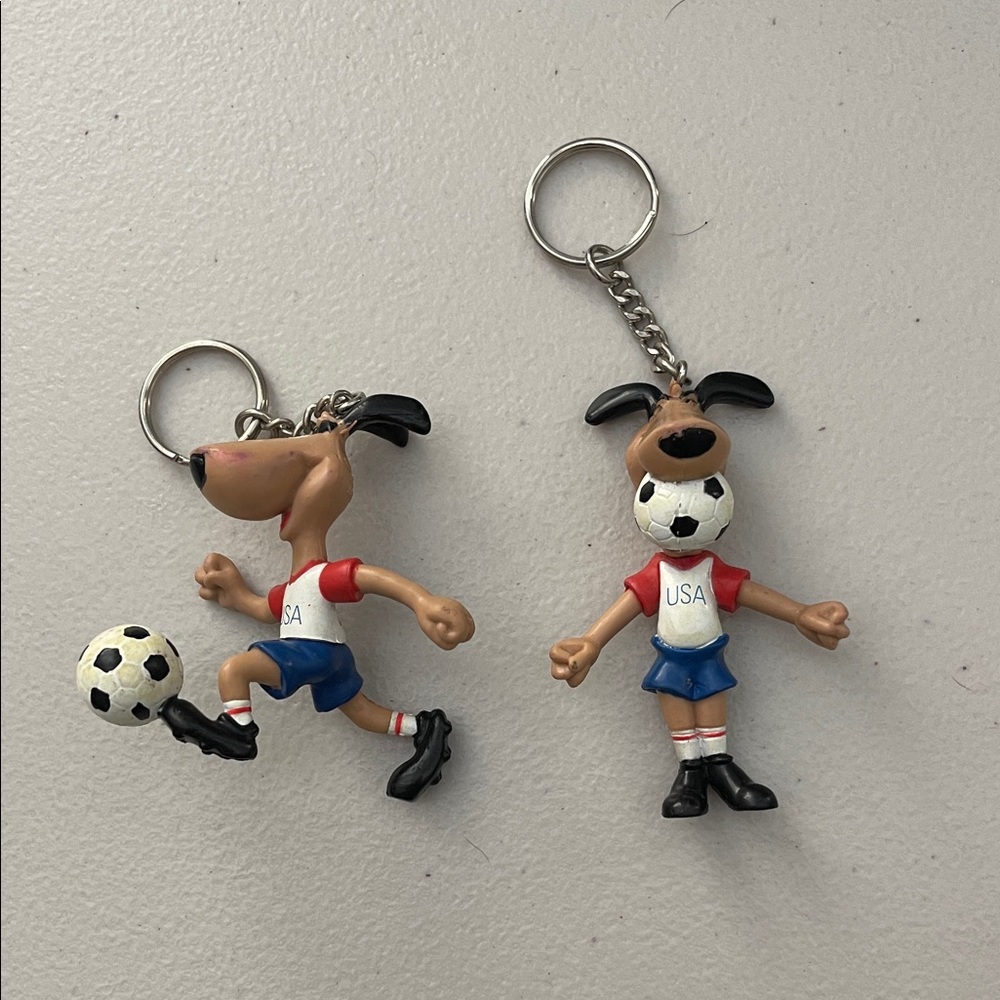 2 Vintage World Cup USA Soccer Football figure Keychain 1994 Dog Mascot